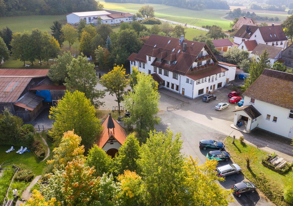 Hotel und Umgebung