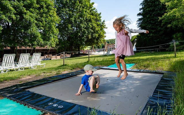 Trampolin springen