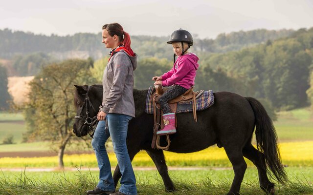 Ausritt mit dem Pony